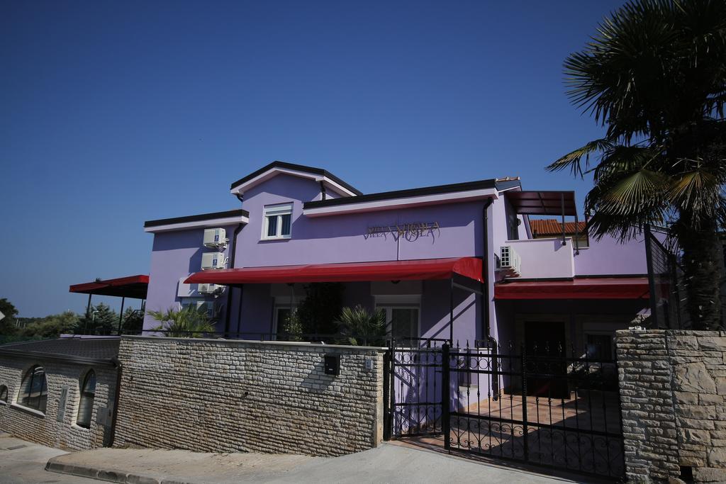 Viola Aparthotel 4*