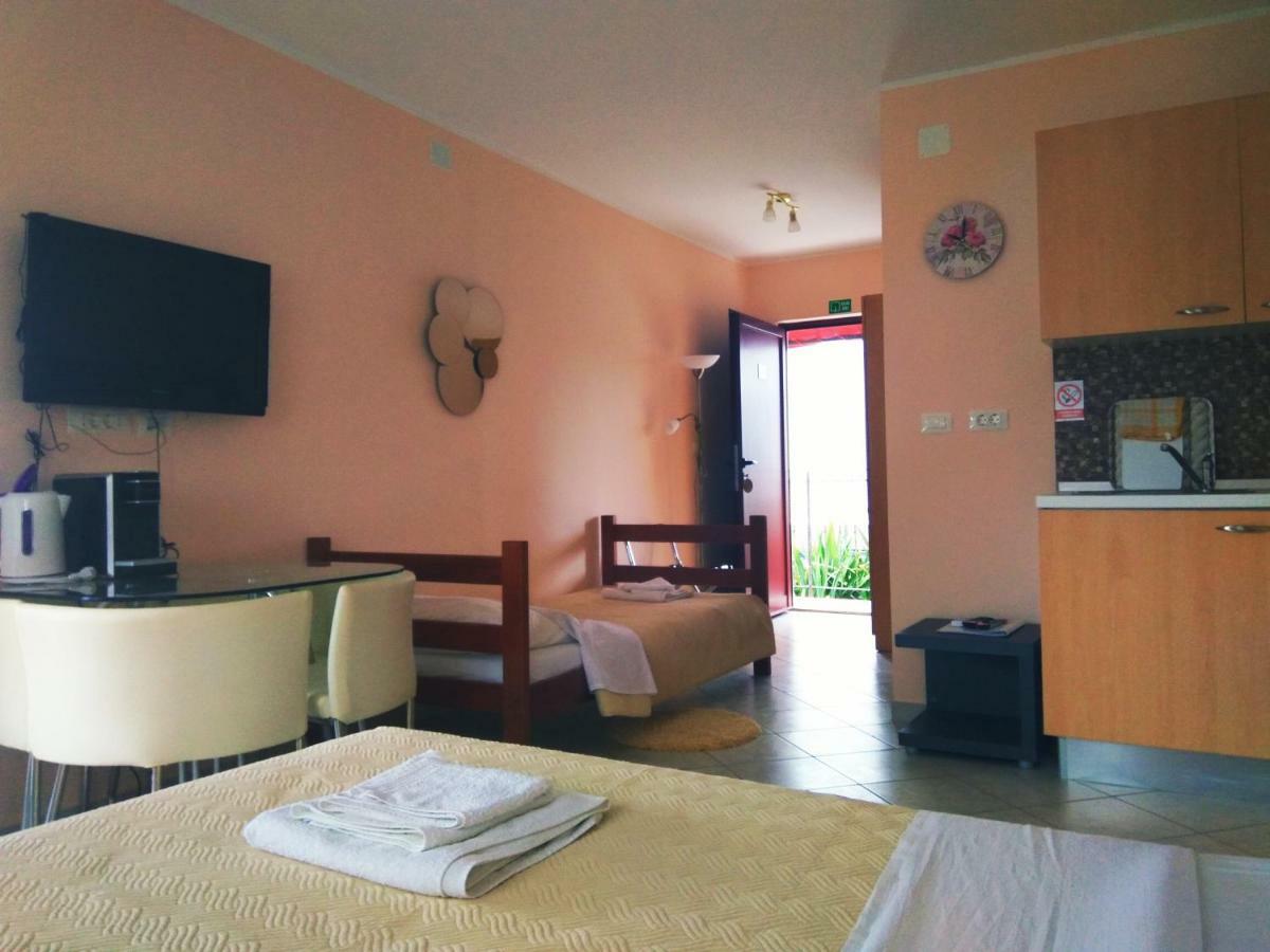 Viola Aparthotel
